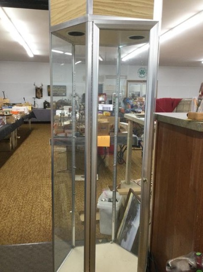 octagon vertical showcase with glass shelves w/key