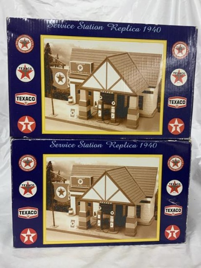 2 1940 replicas of texaco service station