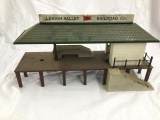 k-line operating loading dock & lionel diesel horn shed