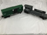 6  lionel train cars - 2 flatbeds/working caboose/boxcar/