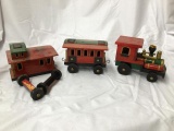 wooden 3 pc train set - caboose needs to be glued