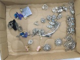boxlot costume jewelry inc. silvertone pieces w/