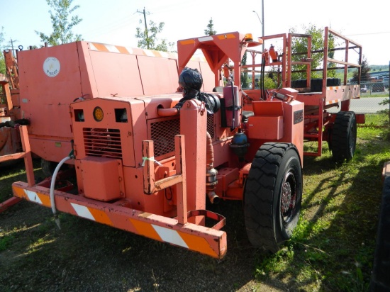 JC JUT-43 SCISSORLIFT