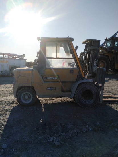 FORKLIFT CAT DP40KL