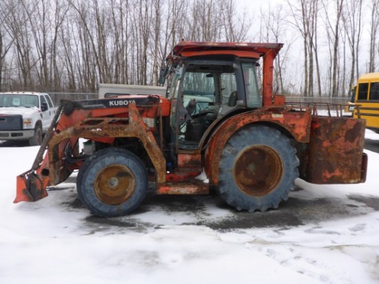 2018 Kubota M5-111 Tractor