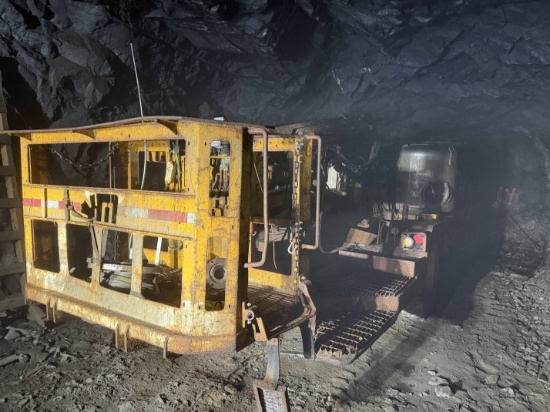 2011 MacLean Powder Truck