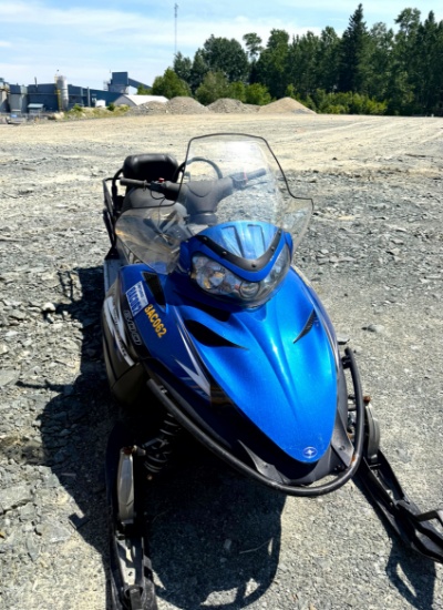UNRESERVED - Polaris 600 IQ Widetrak Snowmobile