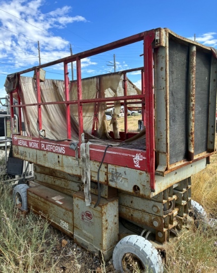 MEC 2548 Scissor Lift