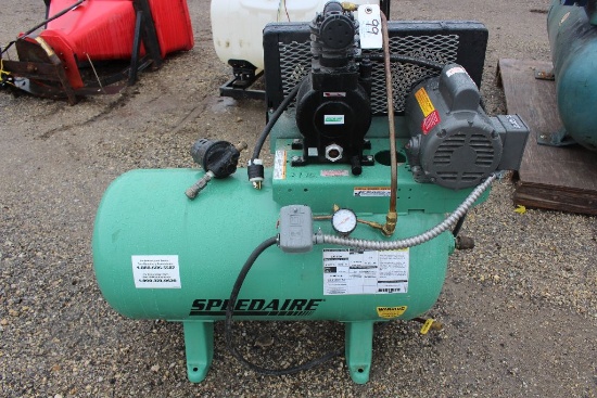 Speedaire 3JR83A 30-gallon 110V green air compressor