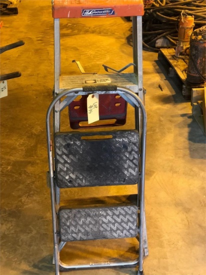 1- 2ft & 1 - 4ft aluminum ladder