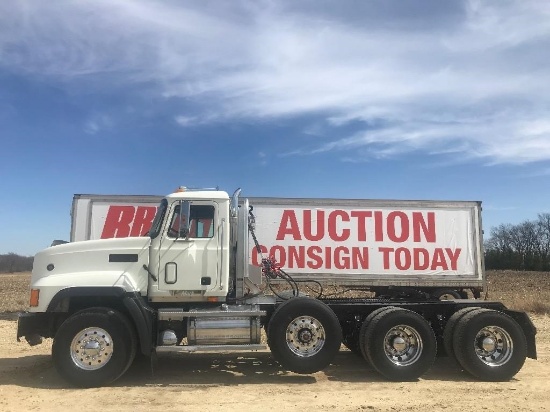 2001 Mack CL 713 4 axle