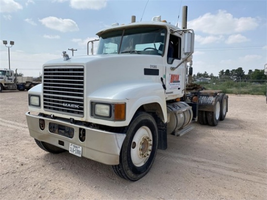 2008 MACK PINNACLE CHU613