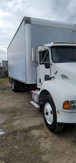 2005 KENWORTH T300