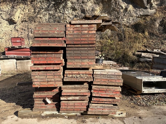8' Wood Faced Concrete Wall Forms