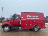 2005 International 4200 VT 365