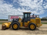 2019 Deere 444K Loader