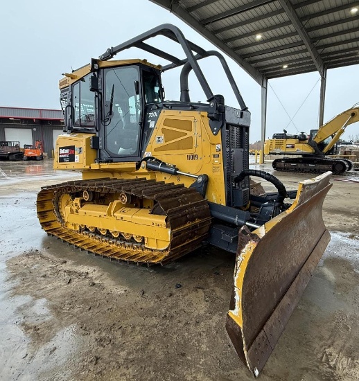 2023 Deere 700L LGP