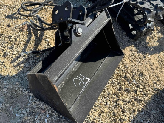 VICSEC 24in Tilting Bucket