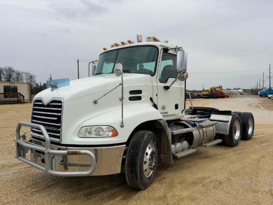2012 Mack Pinnacle CXU 613