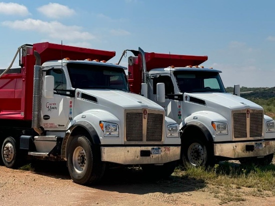 2018 Kenworth T800 Dump Truck