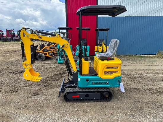 2025 DM100 Mini Excavator