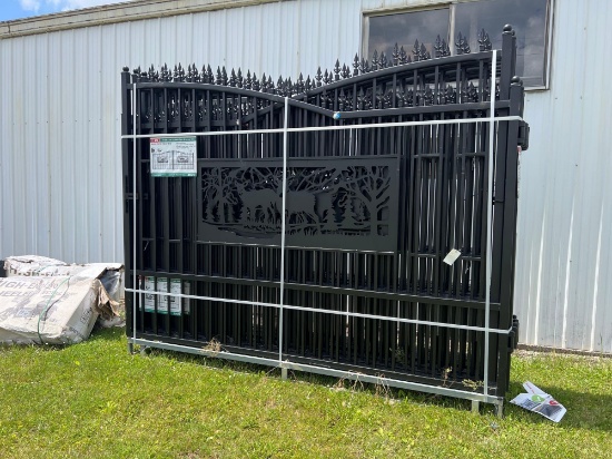 New Unused 20FT Bi-Parting Gate Deer Artwork