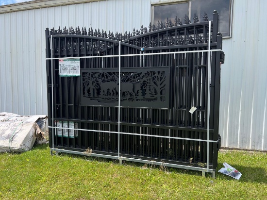 New Unused 20FT Bi-Parting Gate Deer Artwork