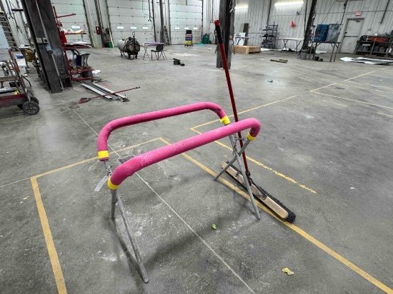 Stand & Shop Broom