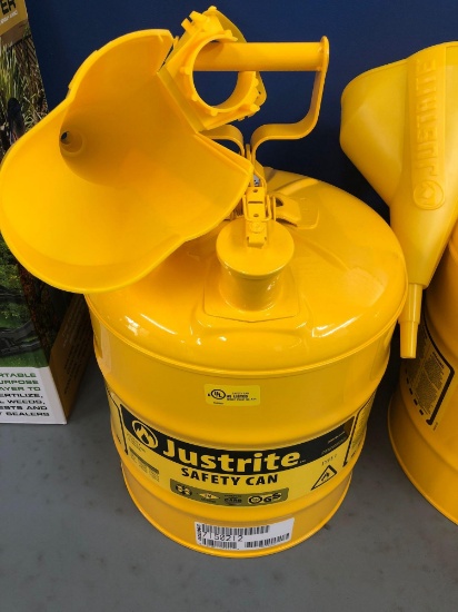 NEW 5 Gallon Safety Fuel Can