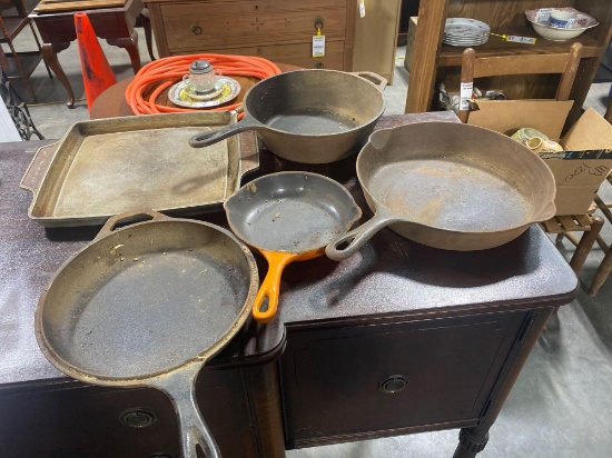 Vintage Cast Iron Cooking Pans