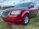 2010 Chrysler / Town & Country