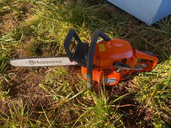 Husqvarna 435 Chain Saw