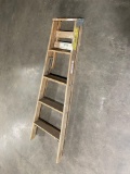 5ft Wooden Step Ladder