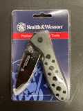 Smith and Wesson Folding Knife