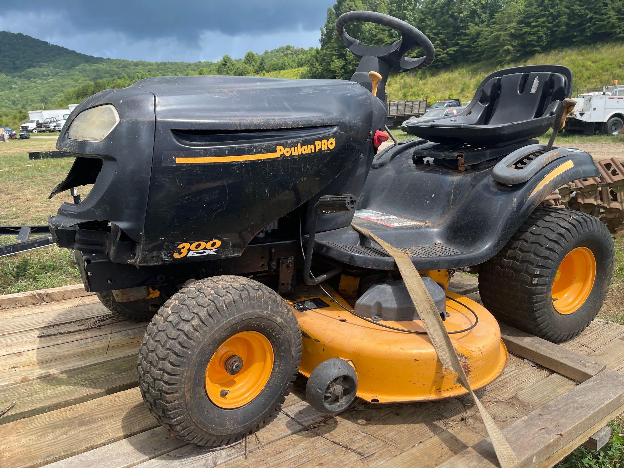 Poulan zero turn lawn sale mowers