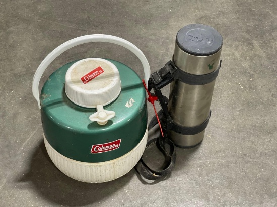 2 Liquid Containers