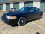 2004 Ford Crown Victoria Passenger Car, VIN # 2FAFP71W24X156605