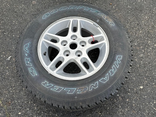 Jeep Wheel and Tire