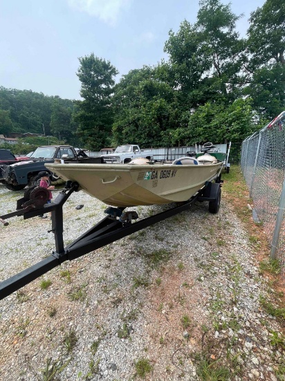 Lowe Fishing Boat