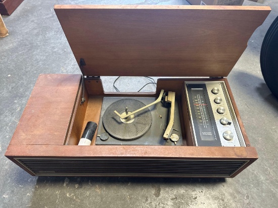 Panasonic Solid State Record Player