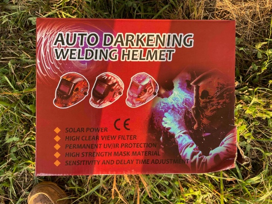 New Auto Darkening Welding Helmet