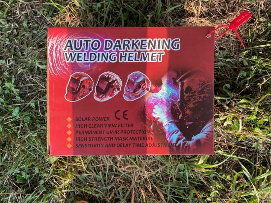 New Auto Darkening Welding Helmet