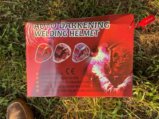 New Auto Darkening Welding Helmet