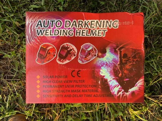 New Auto Darkening Welding Helmet
