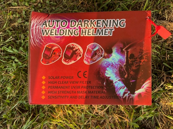 New Auto Darkening Welding Helmet