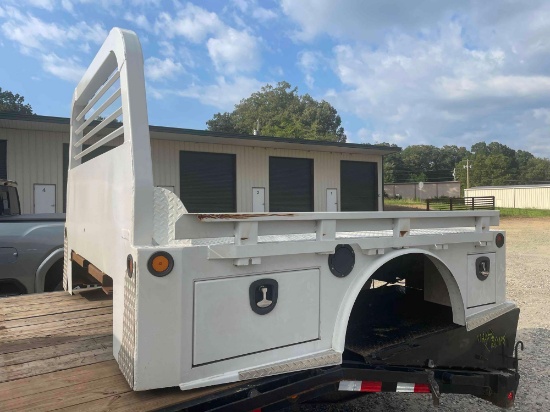 Freedom Skirted Flatbed | Online Auctions | Proxibid