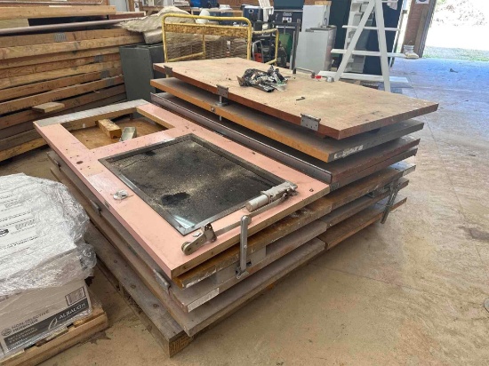 Pallet Of (6) Doors