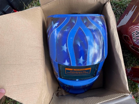 Auto Darkening Welding Helmet
