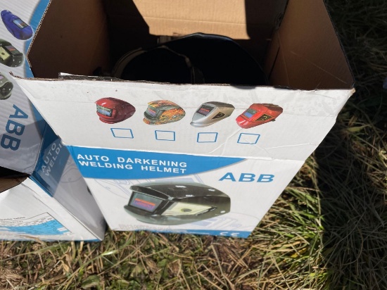 New/Unused Auto Darkening Welding Helmet