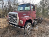 1987 Ford L8000 Parts only